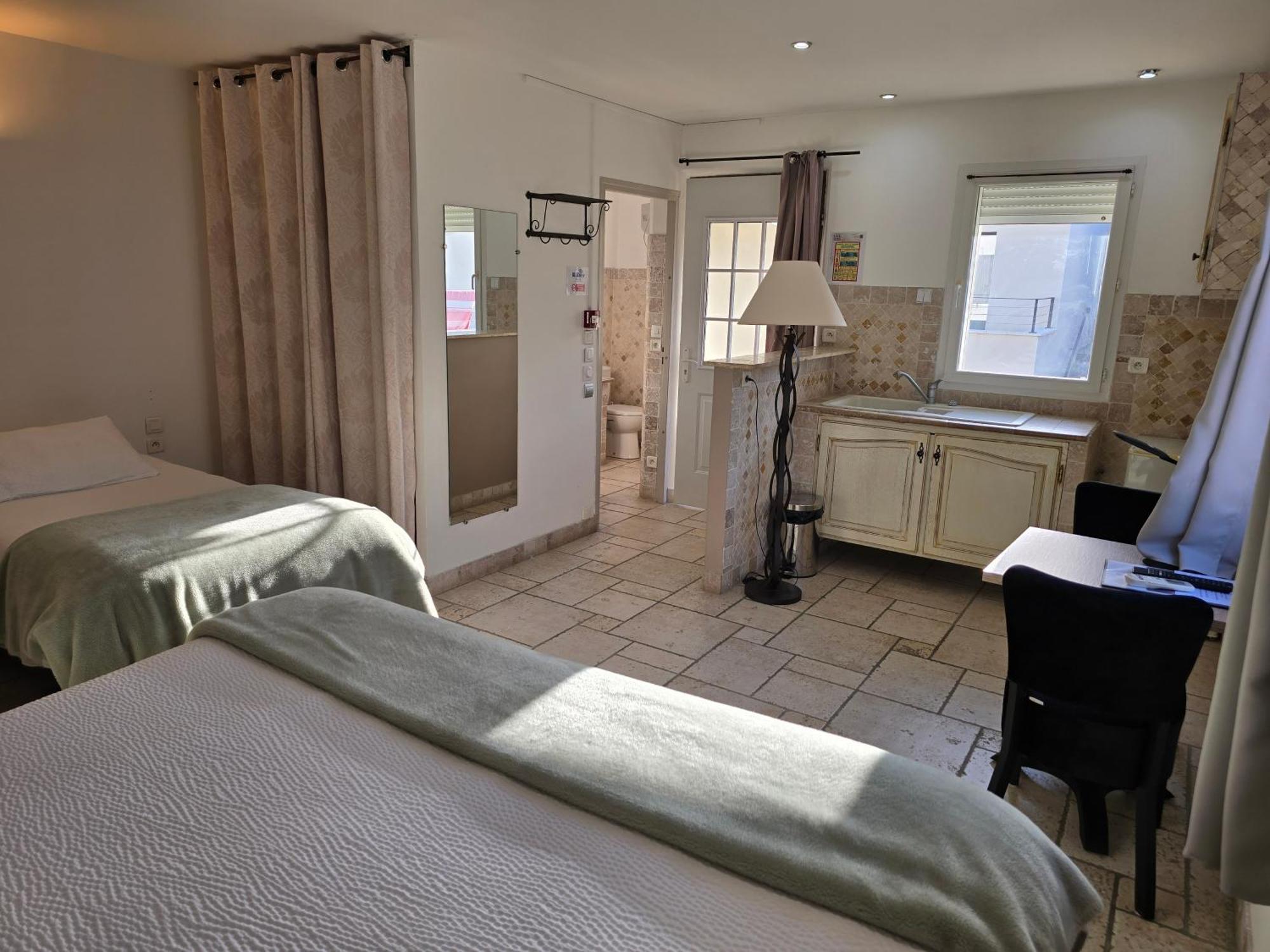 Les Loges Du Luberon Hotel Coustellet Exterior photo