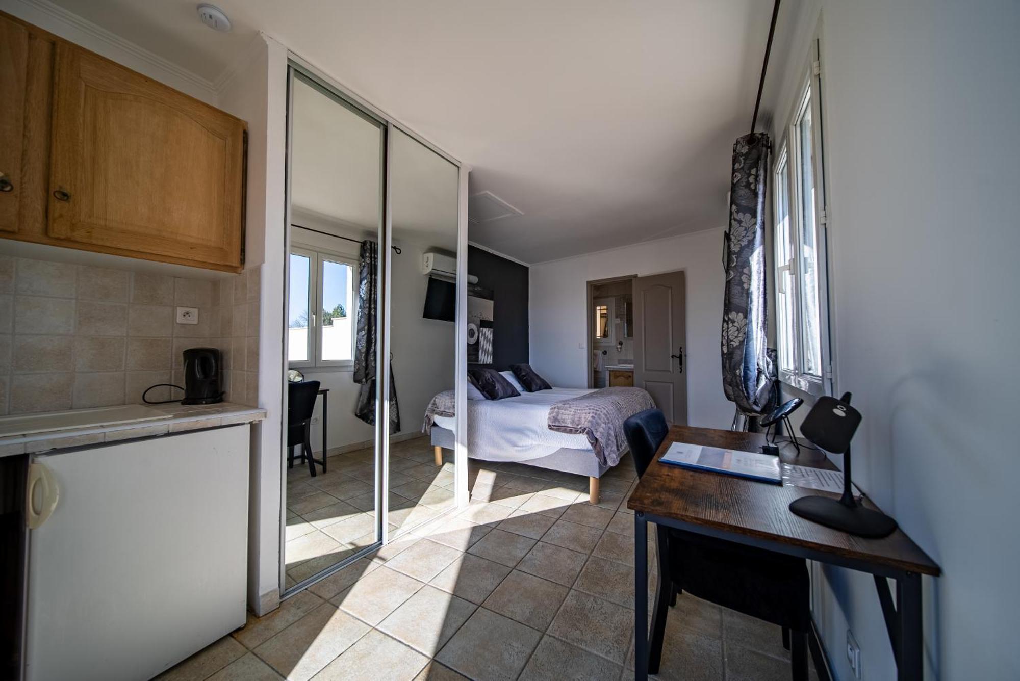 Les Loges Du Luberon Hotel Coustellet Exterior photo